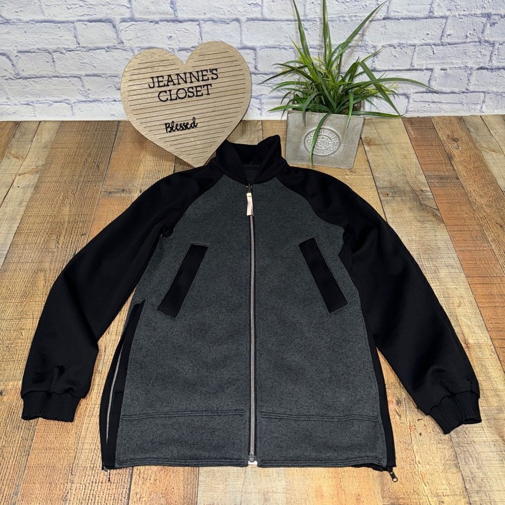 Lululemon Both Ways Bomber
Heathered Black / Black 10/12 - Picture 4 of 16
